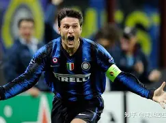 意大利国家队备战国际赛事，奋力向世界顶级球队挑战(意大利国家队战绩)